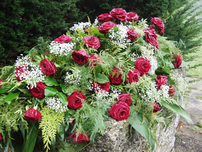 funeraire-TRANS EN PROVENCE-min_roses-61203